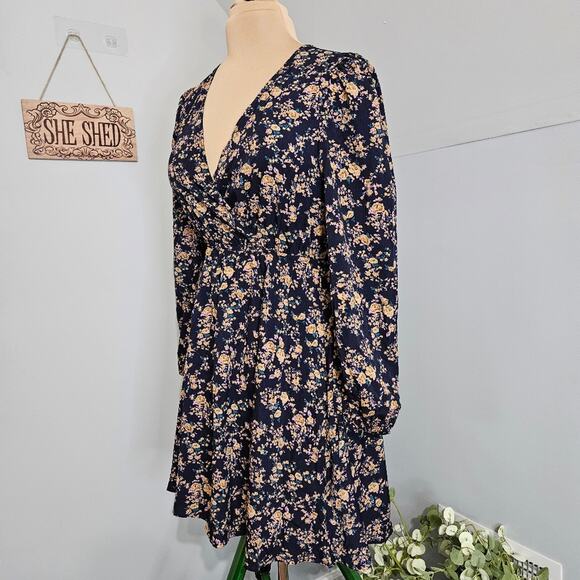 New Cupshe Dress Womens XS Blue Ditsy Floral Mini Elastic Waist Wrap Neckline - Picture 6 of 16